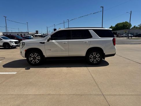 Used 2023 GMC Yukon AT4 AWD/4WD image 9