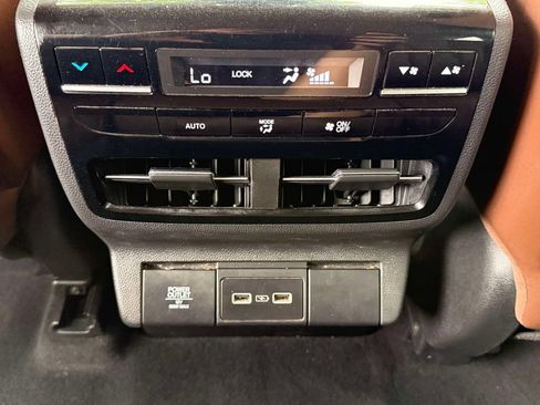 Certified 2023 Acura MDX w/ Technology Package FWD image 14