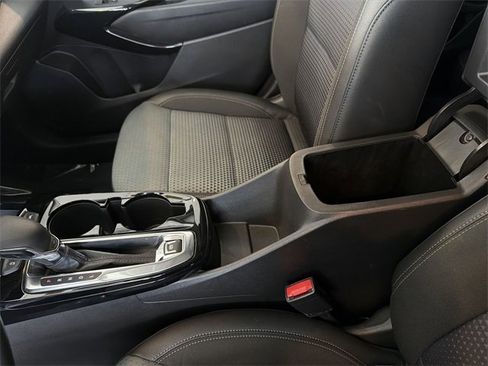 Certified 2025 Chevrolet Trax LT w/ LT Convenience Package image 21