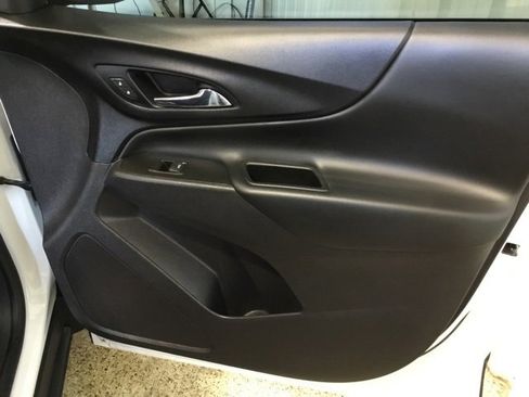 Used 2021 Chevrolet Equinox LT image 48