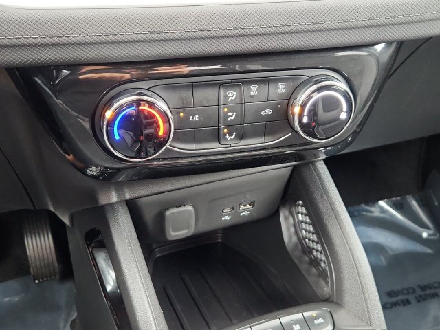 Used 2025 Chevrolet TrailBlazer LT AWD/4WD image 38
