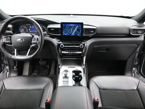 Certified 2023 Ford Explorer ST-Line w/ Class IV Trailer Tow Package image 24