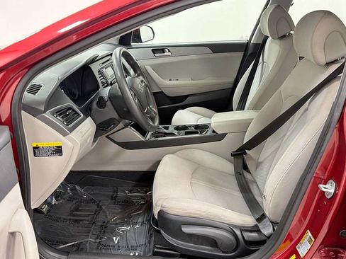 Used 2015 Hyundai Sonata SE FWD image 13