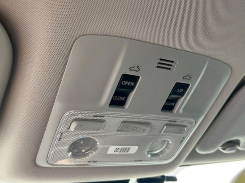 Used 2017 Toyota Corolla XSE image 22