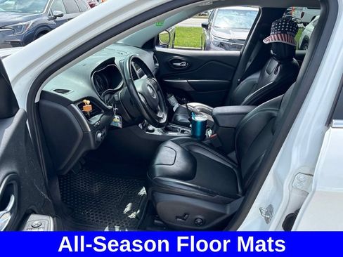 Used 2020 Jeep Cherokee Latitude Plus w/ Cold Weather Group AWD/4WD image 15