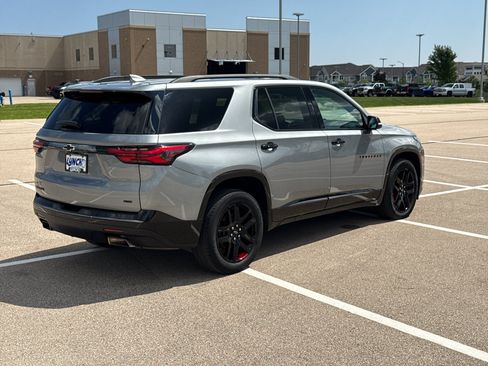Used 2023 Chevrolet Traverse Premier w/ Redline Edition AWD/4WD image 7