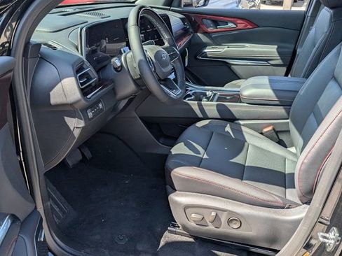 New 2026 Chevrolet Traverse Z71 w/ Enhanced Driving Package image 4