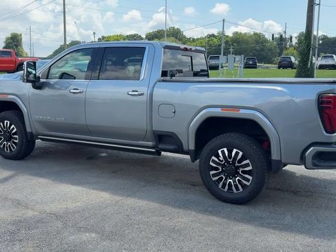 Used 2025 GMC Sierra 2500 Denali Ultimate AWD/4WD image 4