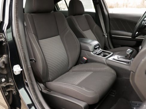 Used 2021 Dodge Charger SXT w/ Driver Convenience Group image 31