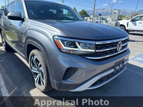 Used 2022 Volkswagen Atlas SEL AWD/4WD image 2