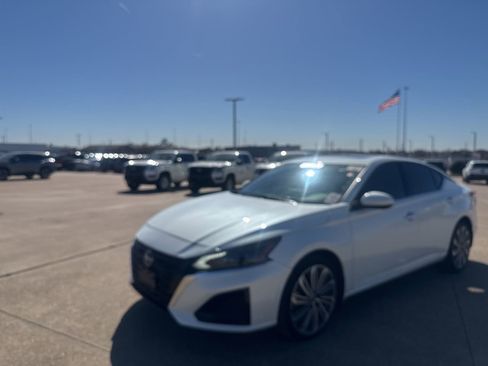 Certified 2023 Nissan Altima 2.5 SL image 6