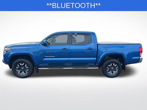 Used 2017 Toyota Tacoma SR5 w/ Tow Package image 4