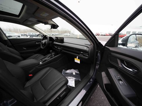 New 2026 Honda Accord EX-L image 25