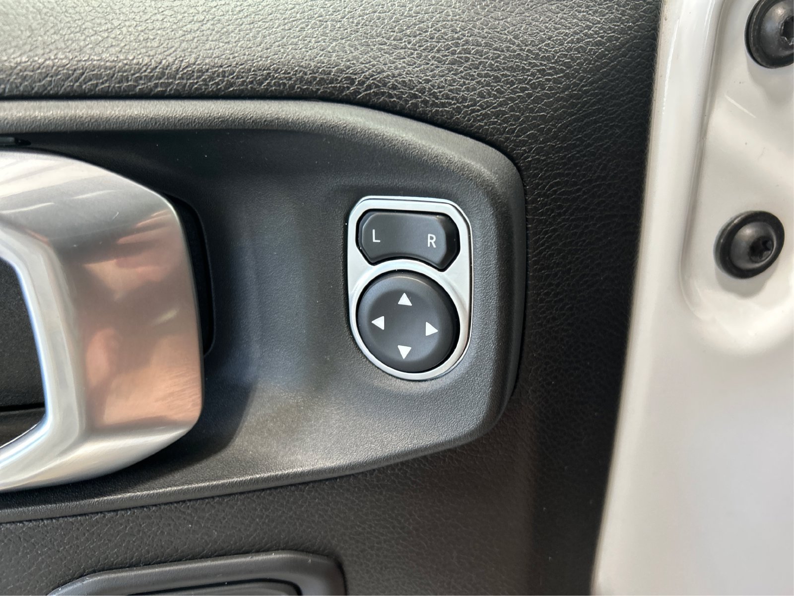Used 2022 Jeep Wrangler Unlimited Sport AWD/4WD image 30