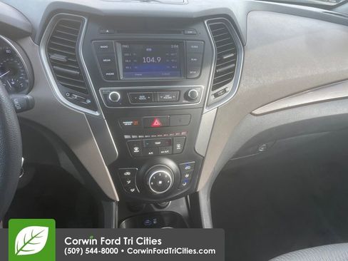 Used 2017 Hyundai Santa Fe Sport AWD/4WD image 9