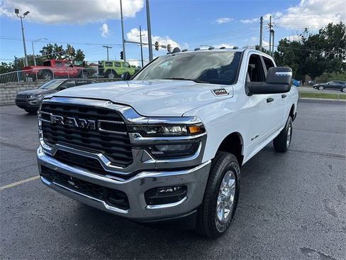 Used 2025 RAM 2500 Lone Star image 2