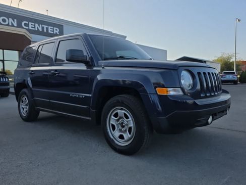 Used 2015 Jeep Patriot Sport w/ Power Value Group FWD image 10