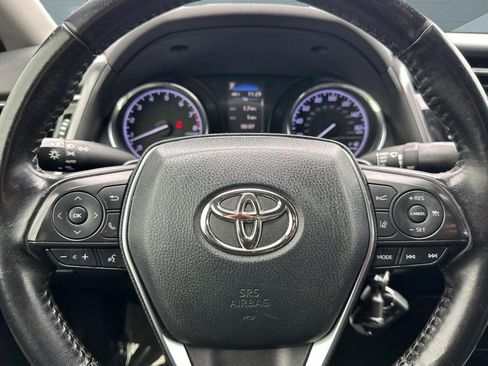 Used 2019 Toyota Camry SE image 16