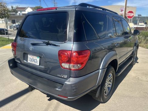 Used 2005 Toyota Sequoia SR5 RWD image 5