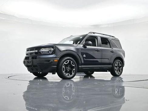 Certified 2023 Ford Bronco Sport Outer Banks w/ Tech Package image 34