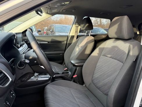 Certified 2023 Kia Seltos LX image 9