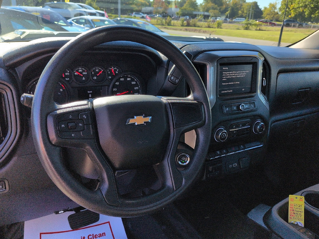Used 2025 Chevrolet Silverado 3500 W/T AWD/4WD image 9