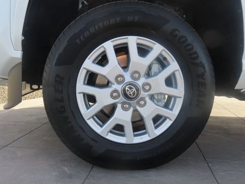 Used 2026 Toyota Tacoma SR5 image 32