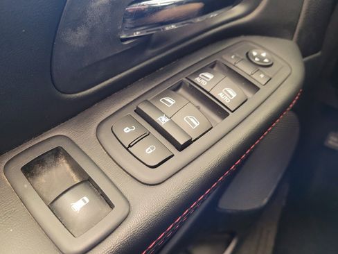 Used 2018 Dodge Grand Caravan GT image 27