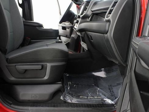 Used 2024 RAM 2500 Big Horn w/ Bed Utility Group image 18