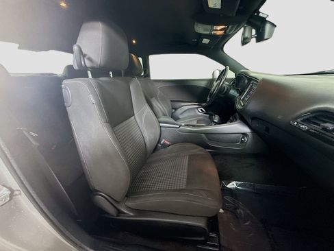 Used 2018 Dodge Challenger R/T w/ Blacktop Package image 27