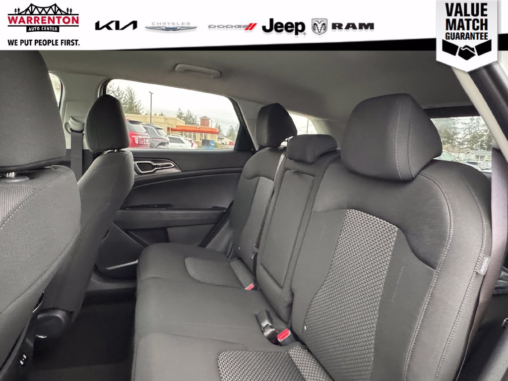 Used 2026 Kia Sportage LX FWD image 32