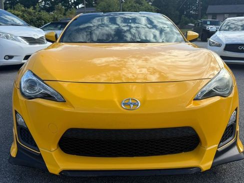 Used 2015 Scion FR-S Release Series 1.0 RWD image 2