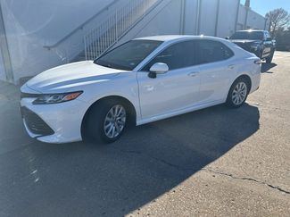 Used 2018 Toyota Camry LE video 1