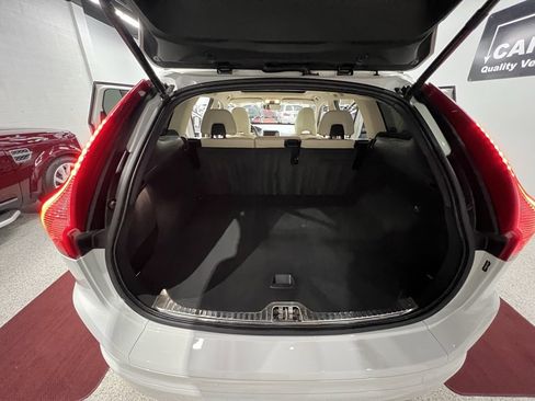 Used 2017 Volvo XC60 T5 Inscription w/ Preferred Option Package image 47