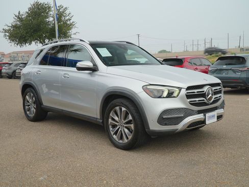 Used 2021 Mercedes-Benz GLE 350 4MATIC image 3