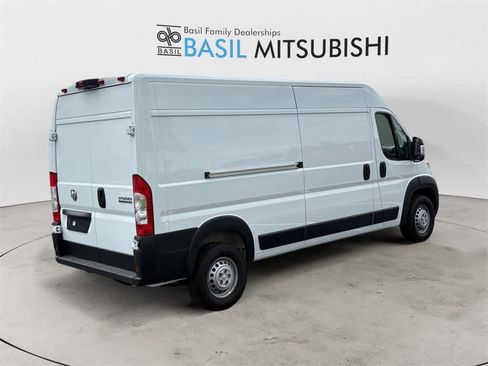 Used 2025 RAM ProMaster 2500 w/ Convenience Group image 5