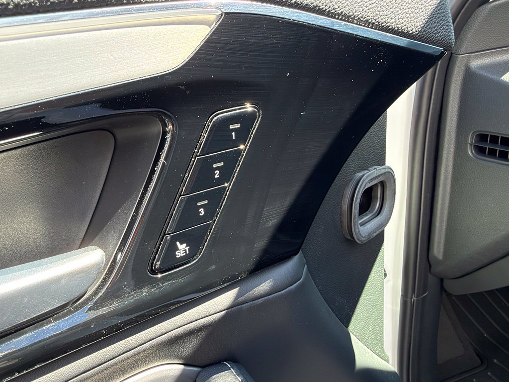 Certified 2026 Acura MDX w/ Technology Package FWD image 20