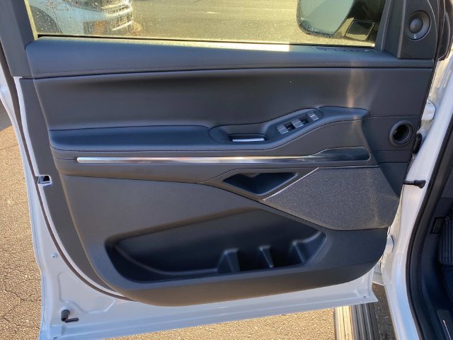 New 2027 Lincoln Navigator Reserve w/ Jet Appearance Package AWD/4WD image 11