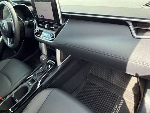 Certified 2024 Toyota Corolla Cross XLE FWD image 31
