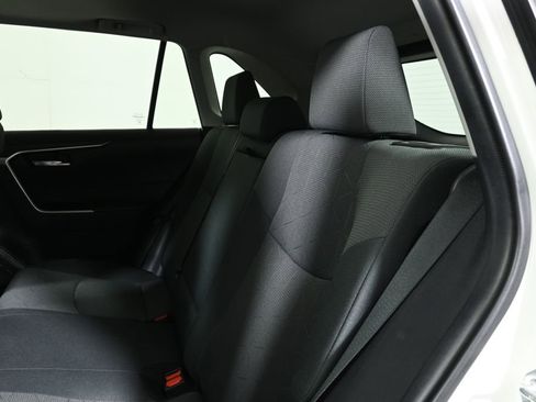Used 2021 Toyota RAV4 XLE w/ Convenience Package AWD/4WD image 6