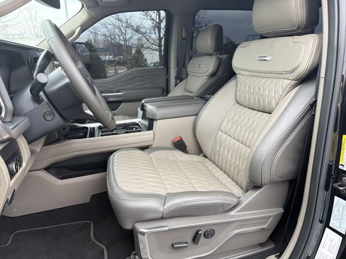 Used 2025 Ford F450 Platinum w/ Platinum Plus Package AWD/4WD image 24