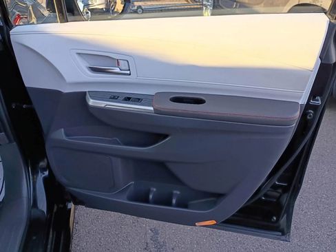 Used 2022 Toyota Sienna XSE image 13