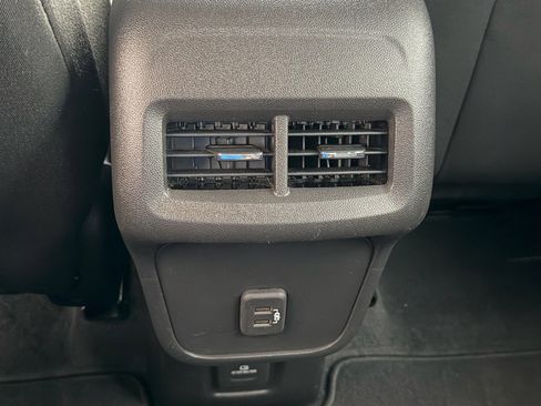 Used 2024 Chevrolet Equinox LT image 15