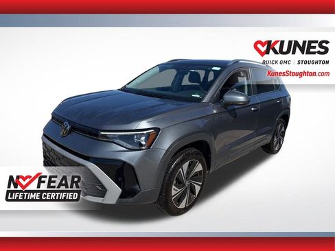 Used 2025 Volkswagen Taos SE image 5