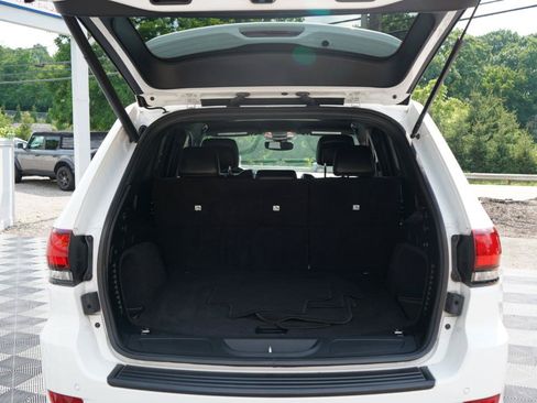 Used 2019 Jeep Grand Cherokee Altitude AWD/4WD image 81