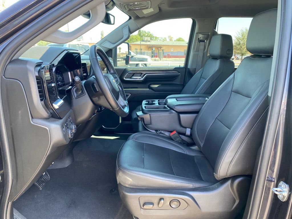 Used 2024 Chevrolet Silverado 2500 LTZ AWD/4WD image 28