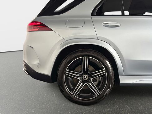 Used 2026 Mercedes-Benz GLE 450 4MATIC w/ Driver Assistance Package image 18