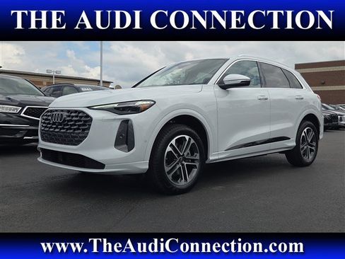 New 2025 Audi Q5 Premium Plus image 1