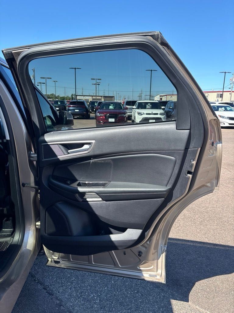 Used 2020 Ford Edge SEL w/ Convenience Package AWD/4WD image 28