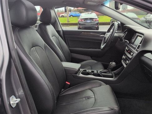 Used 2018 Hyundai Sonata Limited image 31